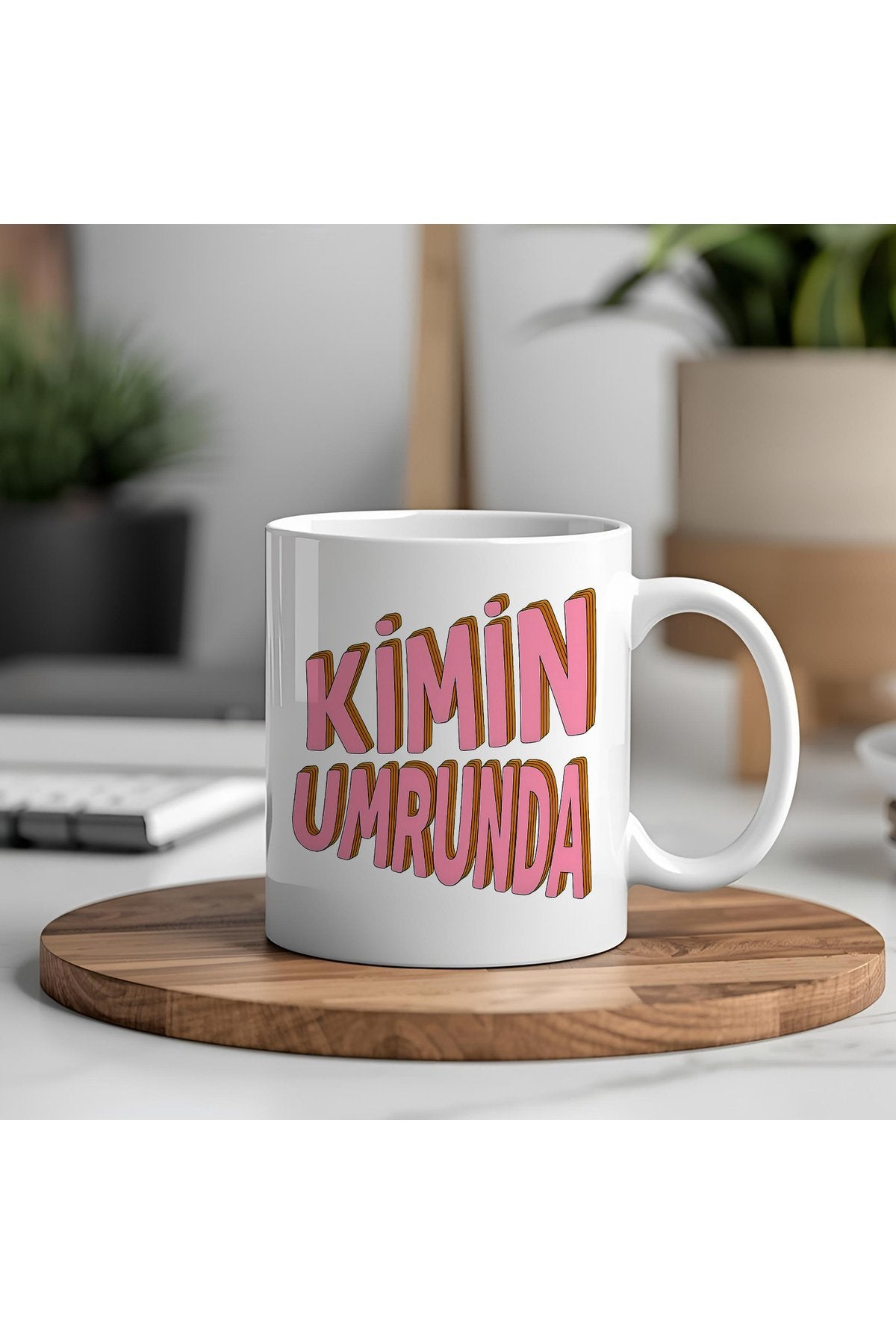 Kimin Umrunda Yazılı Kupa – Mizahi Tasarım – Cool ve Eğlenceli Hediye Kupa
