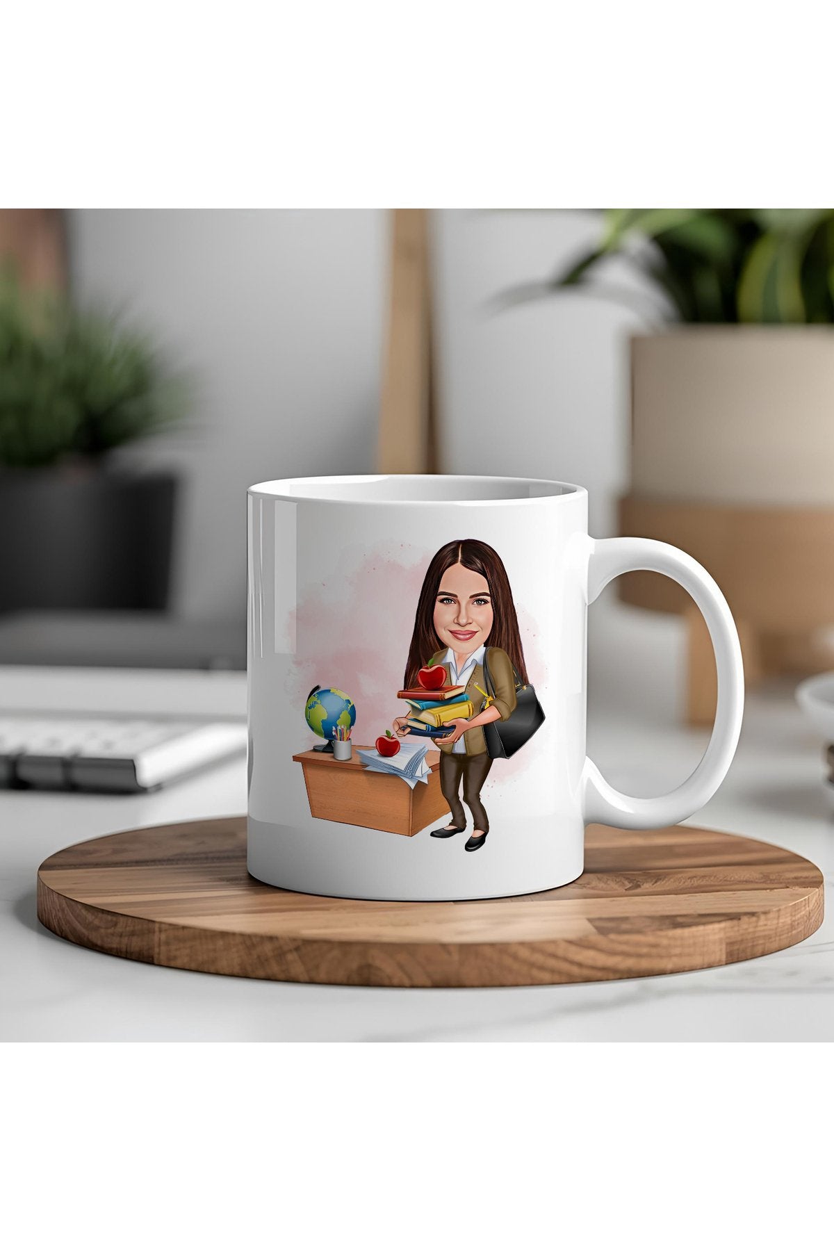 Öğretmenler Gününe Özel Kişisel Karikatür Kupa – Fotoğraftan Çizimle Hazırlanan Eşsiz Hediye