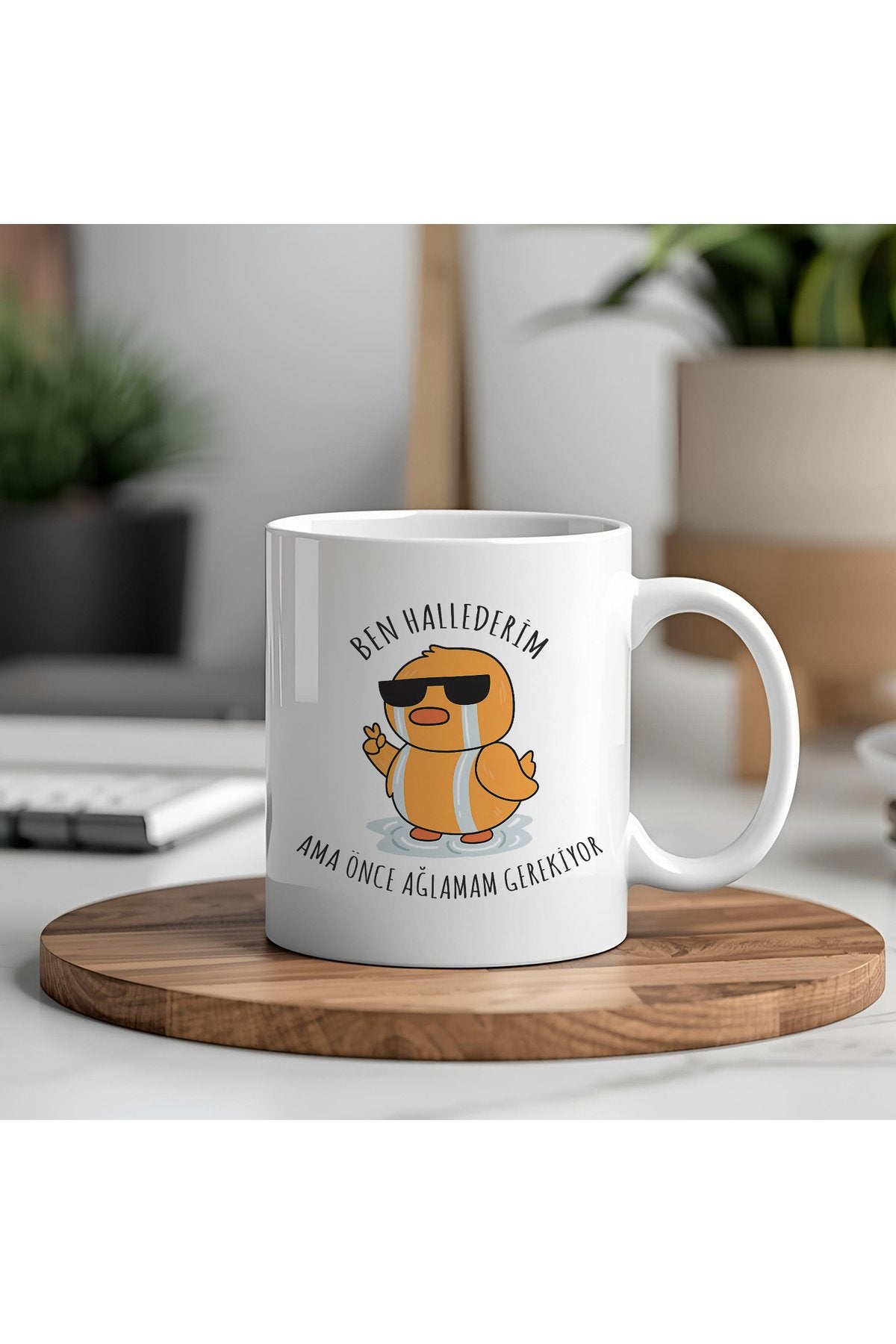 Ben Hallederim Ama Önce Ağlamam Gerekiyor Kupa – Komik Duygusal Tasarım – Mizahi Hediye