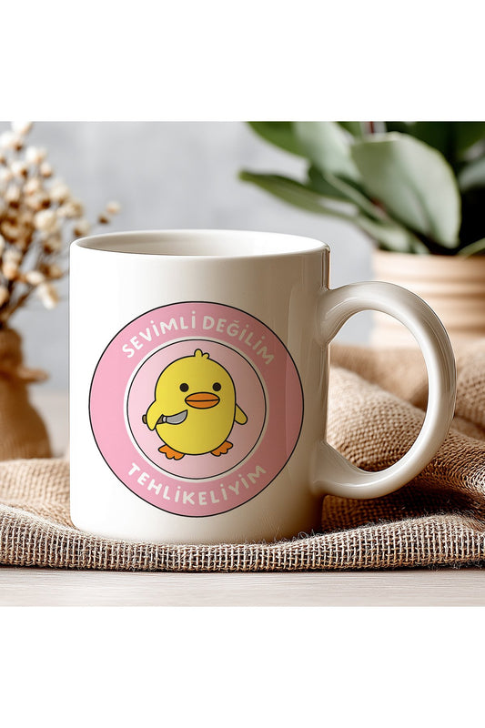 Sevimli Değilim Tehlikeliyim Yazılı Beyaz Kupa Bardak –Komik Mizahi Tasarım